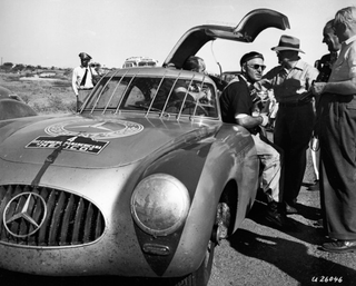 Illustration for article titled Vultures and Bombshells Make For Great Mercedes Advertising